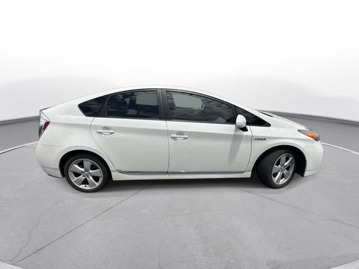 Blizzard Pearl 2013 Toyota Prius Five