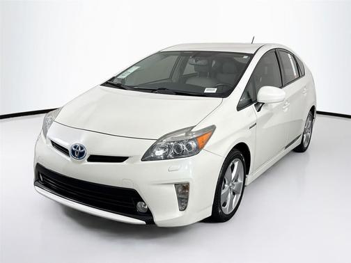 Blizzard Pearl 2013 Toyota Prius Five