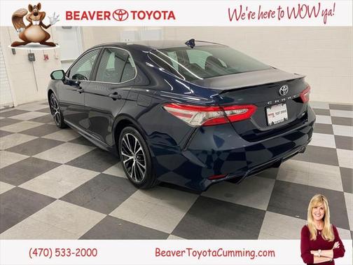 Galactic Aqua Mica 2019 Toyota Camry SE