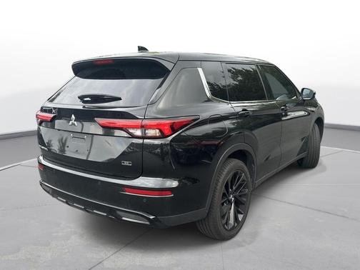 Black Diamond 2024 Mitsubishi Outlander SE S-AWC