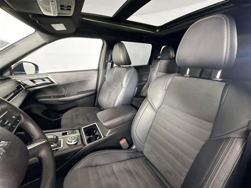 Black Diamond 2024 Mitsubishi Outlander SE S-AWC