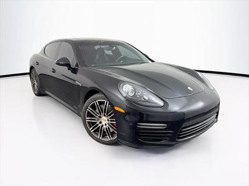 2016 Porsche Panamera GTS