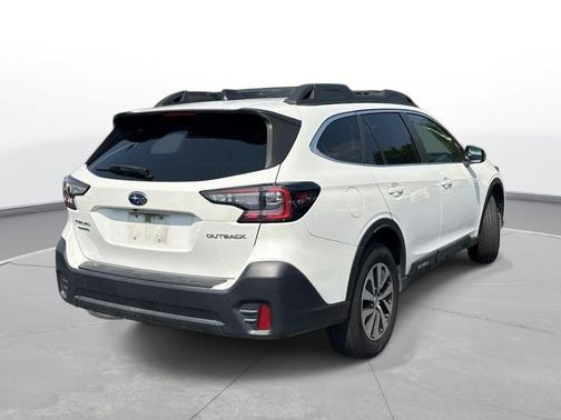 Crystal White Pearl 2022 Subaru Outback Premium