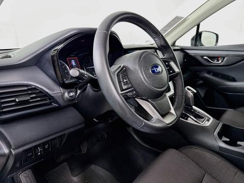 Crystal White Pearl 2022 Subaru Outback Premium