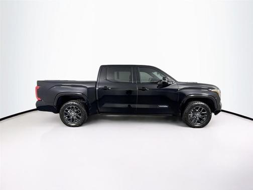 2023 Toyota Tundra Hybrid Platinum