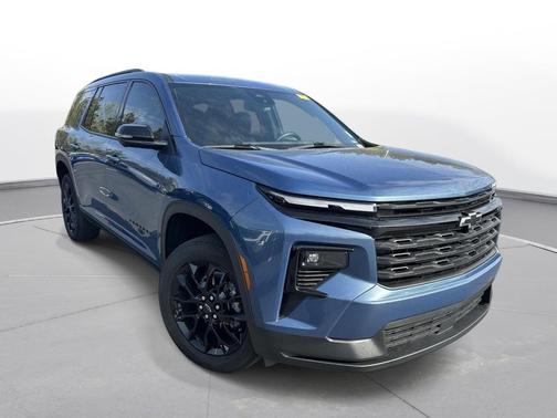 Lakeshore Blue Metallic 2024 Chevrolet Traverse LT