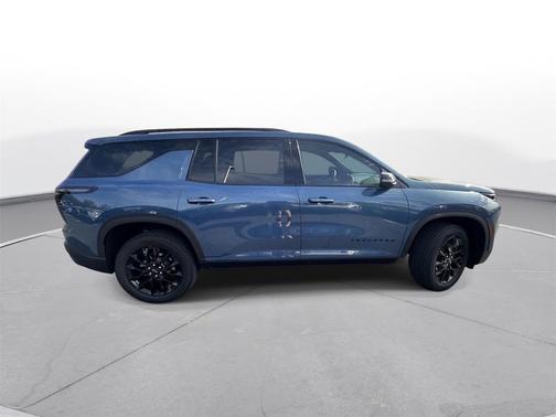 Lakeshore Blue Metallic 2024 Chevrolet Traverse LT