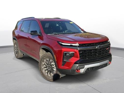 Radiant Red Tintcoat 2025 Chevrolet Traverse AWD Z71