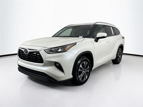 Blizzard Pearl 2020 Toyota Highlander XLE