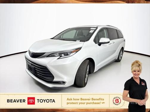 2023 Toyota Sienna Platinum 7 Passenger