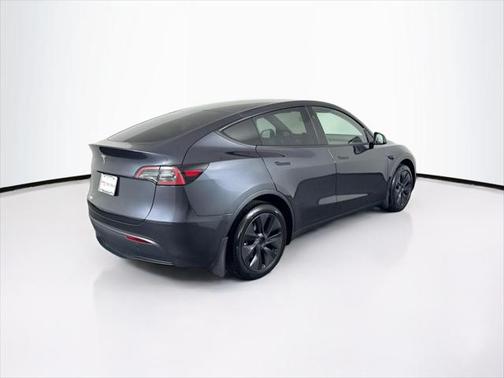 2024 Tesla Model Y RWD