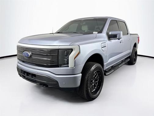 2022 Ford F-150 Lightning Platinum