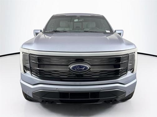 2022 Ford F-150 Lightning Platinum