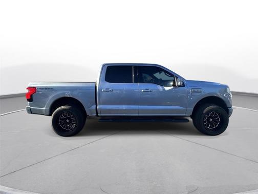 2022 Ford F-150 Lightning Platinum