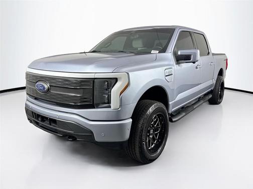 2022 Ford F-150 Lightning Platinum