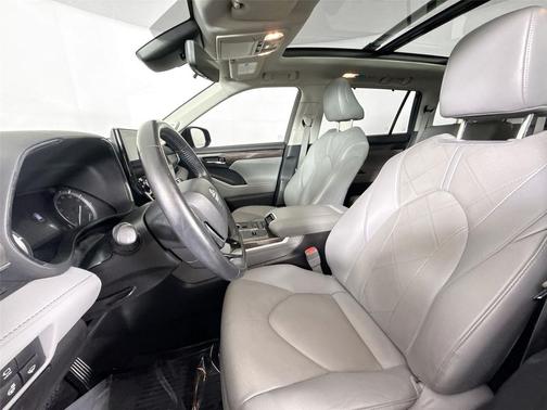 2021 Toyota Highlander Platinum