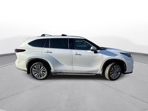 2024 Toyota Highlander Platinum