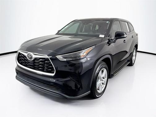2022 Toyota Highlander L