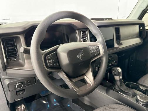 Oxford White 2025 Ford Bronco Base