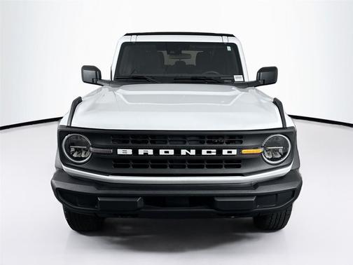 Oxford White 2025 Ford Bronco Base