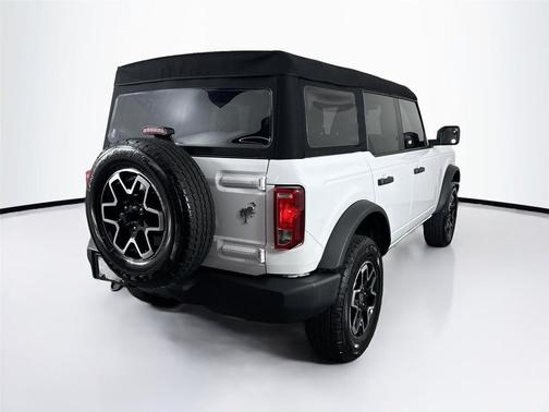 Oxford White 2025 Ford Bronco Base