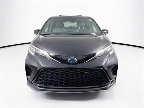 2022 Toyota Sienna XSE 7 Passenger