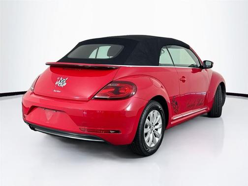 2019 Volkswagen Beetle 2.0T SE