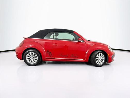 2019 Volkswagen Beetle 2.0T SE