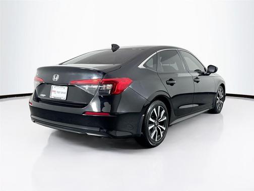 Crystal Black Pearl 2022 Honda Civic EX