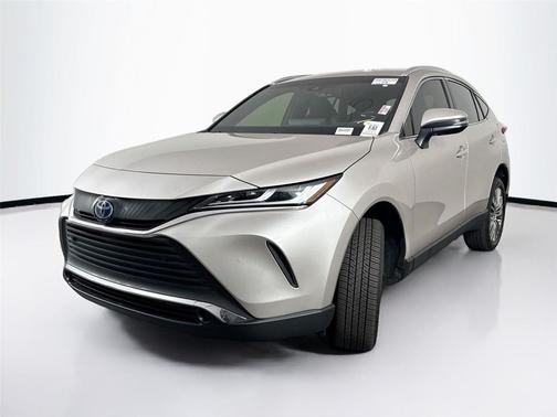 2022 Toyota Venza XLE