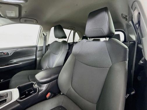 Silver Sky Metallic 2025 Toyota RAV4 LE