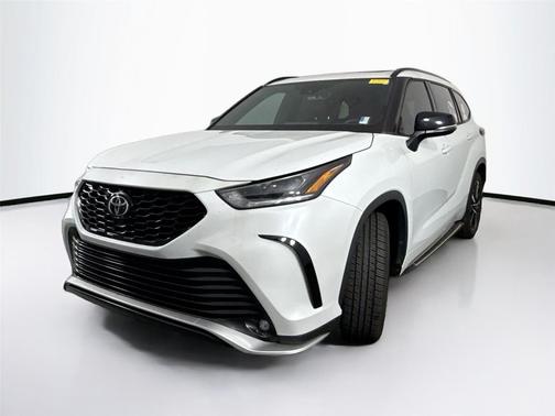 2022 Toyota Highlander XSE