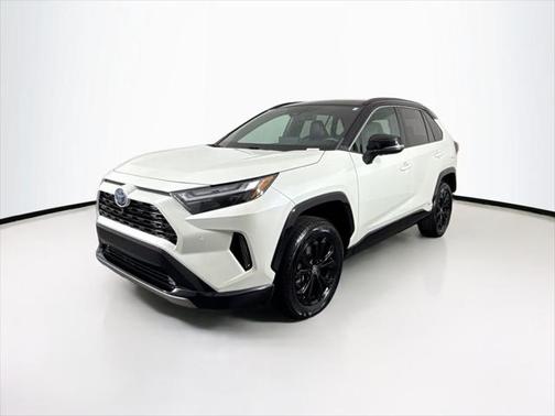 2022 Toyota RAV4 Hybrid SE