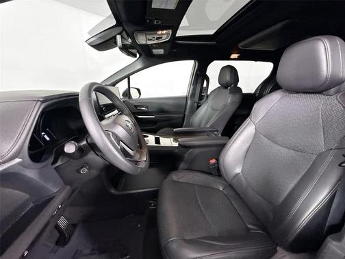 2025 Toyota Sienna Limited