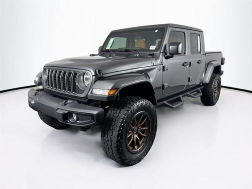 Granite Crystal Metallic Clearcoat 2025 Jeep Gladiator Nighthawk