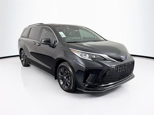 2024 Toyota Sienna XSE 7 Passenger