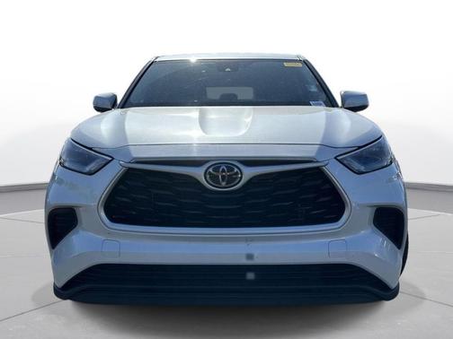 Wind Chill Pearl 2022 Toyota Highlander L