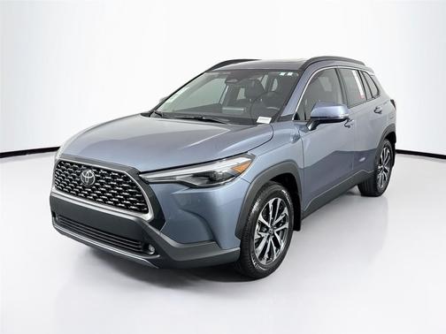 2024 Toyota Corolla Cross XLE