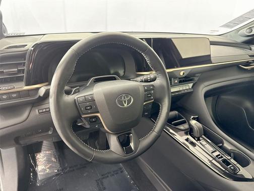 2025 Toyota Crown Signia Limited