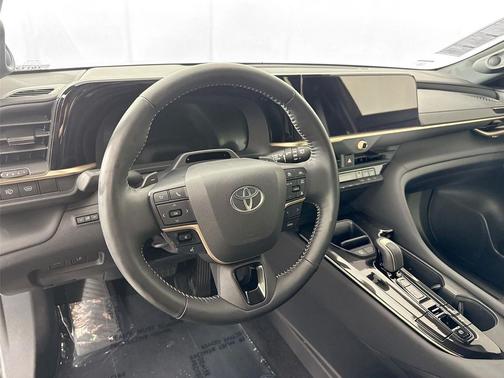 Black 2025 Toyota Crown Signia Limited