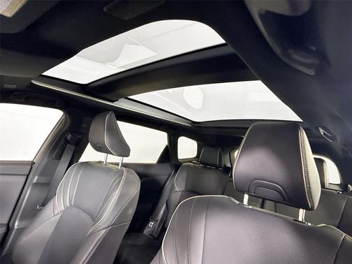 2025 Toyota Crown Signia Limited