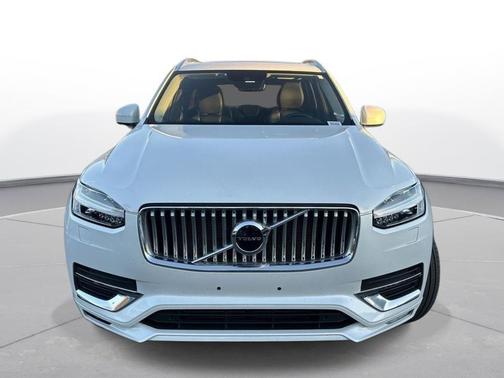 2022 Volvo XC90 T6 Inscription
