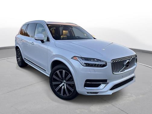 2022 Volvo XC90 T6 Inscription