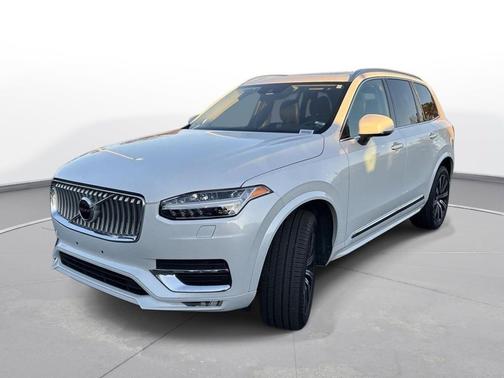 2022 Volvo XC90 T6 Inscription
