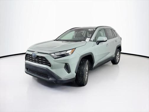 2022 Toyota RAV4 Hybrid XLE