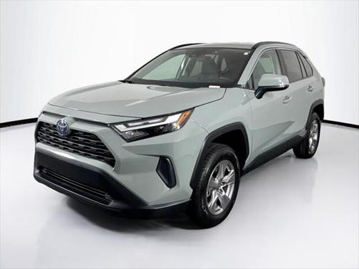 2022 Toyota RAV4 Hybrid XLE