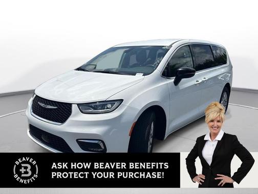 Bright White Clearcoat 2024 Chrysler Pacifica Touring L