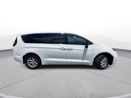 Bright White Clearcoat 2024 Chrysler Pacifica Touring L