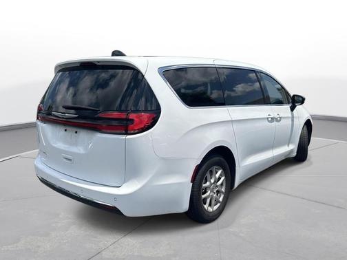 Bright White Clearcoat 2024 Chrysler Pacifica Touring L