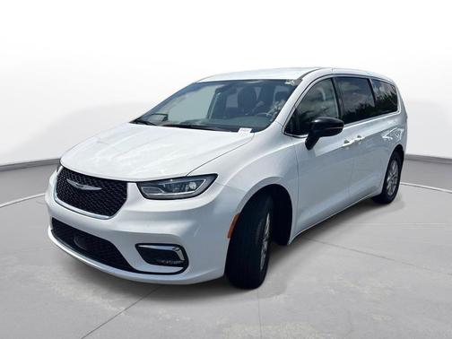 Bright White Clearcoat 2024 Chrysler Pacifica Touring L